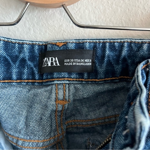 Zara women’s high rise straight leg jeans size 28 - Picture 2 of 5